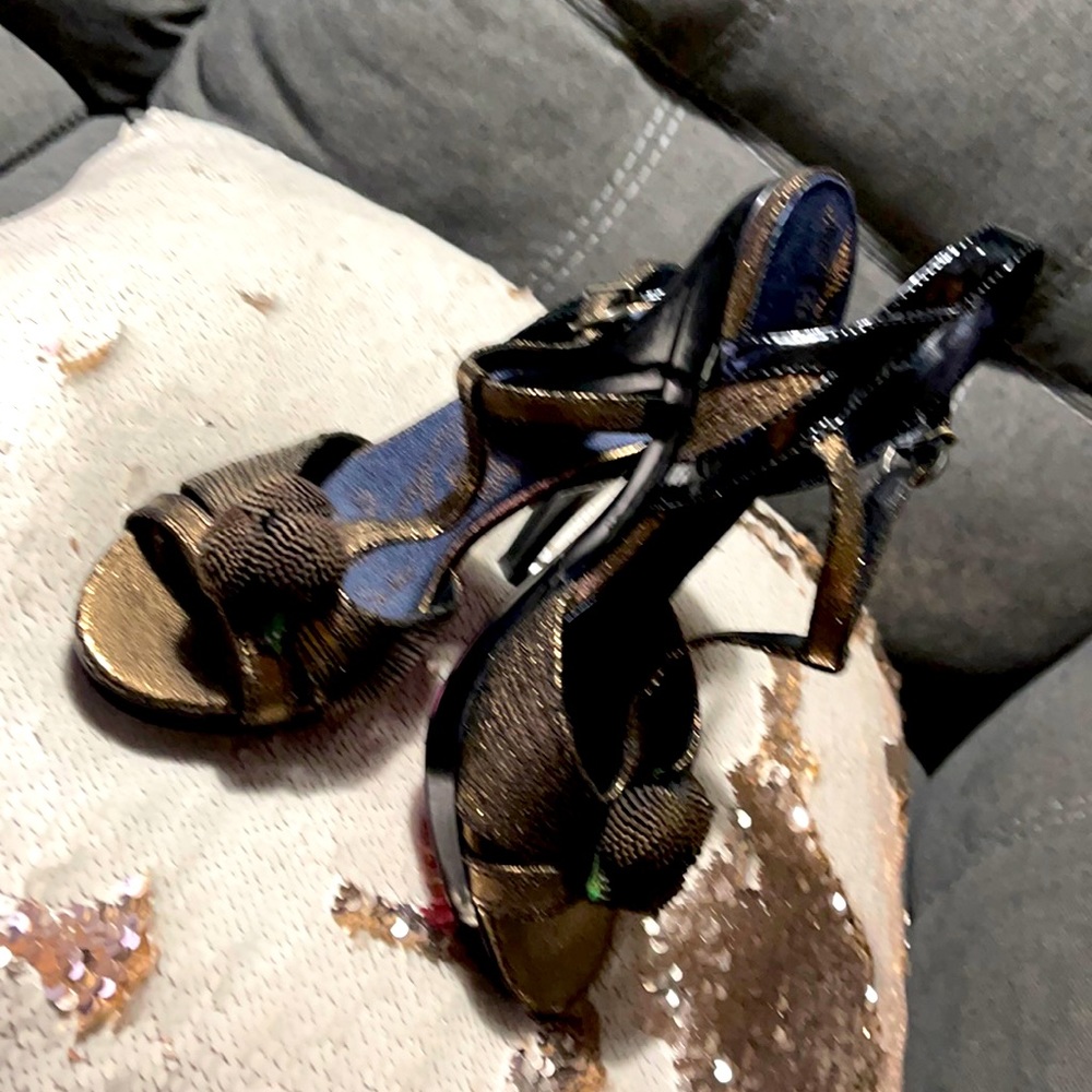 Kenzie Shoes | Kenzie Bronze Platform Heel Newdeal | Color: Brown | Size: 8M new